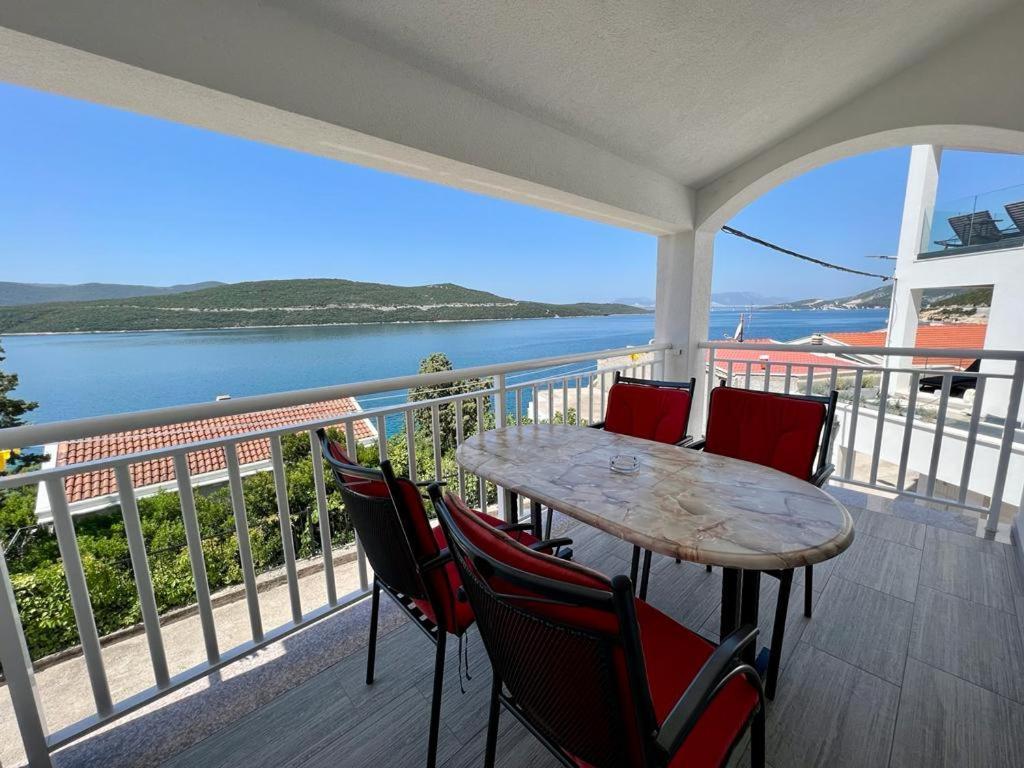 Apartments Obad Неум Экстерьер фото