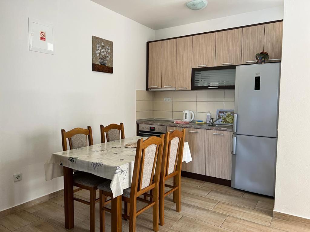 Apartments Obad Неум Экстерьер фото